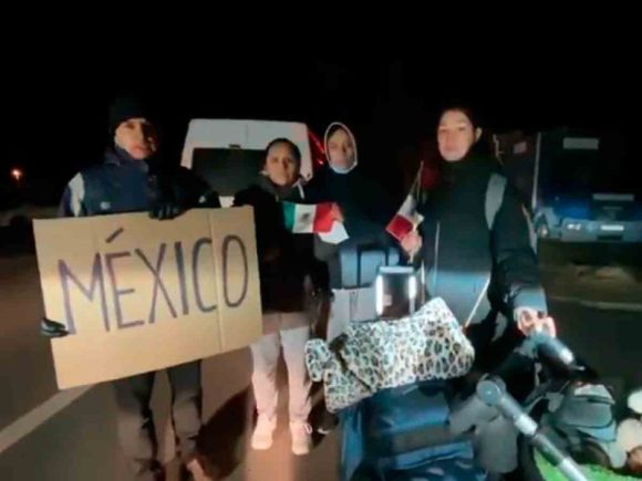 Arriban a Rumania las primeras familias mexicanas procedentes de Ucrania