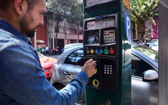 Colocación de parquímetros evitará colocación de cuida coches