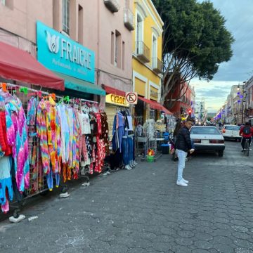 Considera Ayuntamiento de Puebla reubicar ambulantes a la 25 y Unidades Habitacionales