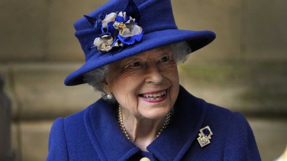 Reina Isabel II cumple 70 años de reinado.