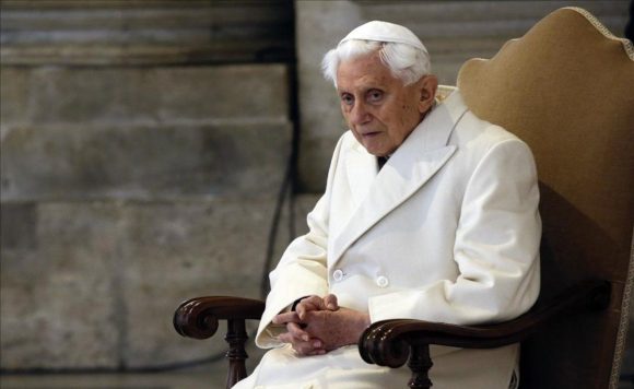 Benedicto XVI pide perdón por los abusos y errores bajo su responsabilidad
