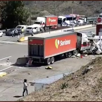 Normalistas de Guerrero lanzan tráiler contra elementos de la Guardia Nacional