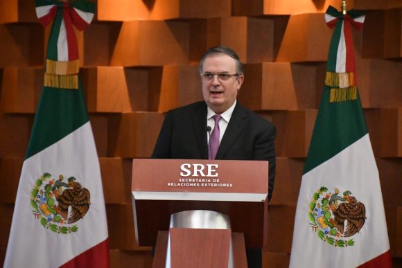 Ebrard: “infundada y reprobable”, decisión de Perú de declarar non grato a embajador