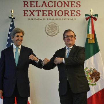 John Kerry pide a México unirse con Estados Unidos y liderar transición a energías limpias