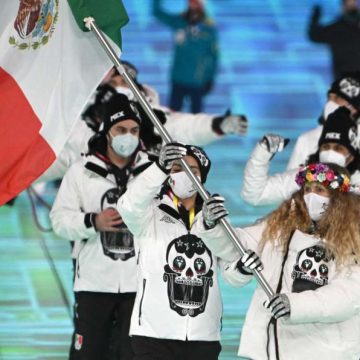 (FOTOS) Así desfiló México en la inauguración de Juegos de Invierno Beijing 2022