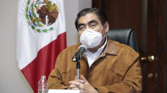 Barbosa pide pena máxima para asesinos de estudiantes de medicina en Huejotzingo