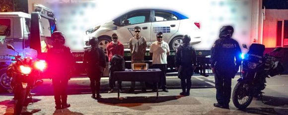 Detuvo SSC a tres presuntos asaltantes de transporte público y negocio