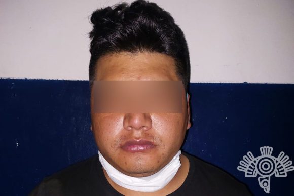 En el Centro Histórico, Policía Estatal detiene a tres presuntos asaltantes