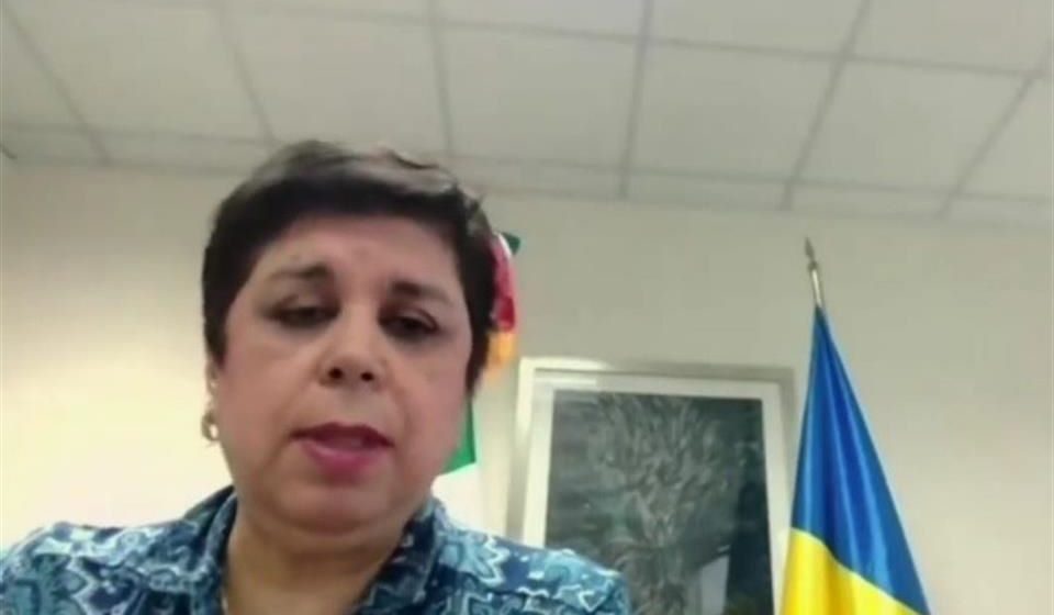 “Escuchamos explosiones, estamos bien”: embajadora en Ucrania