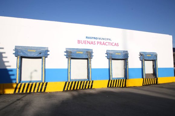 Firman convenio para mejorar la calidad y el control del Rastro Municipal