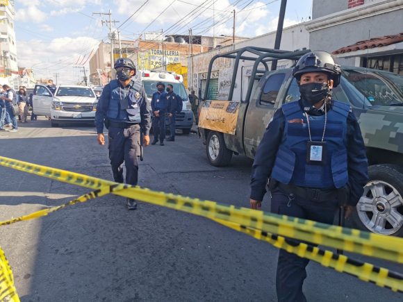 Arrancan trabajos de demolición en edificio colapsado de la 2 Poniente