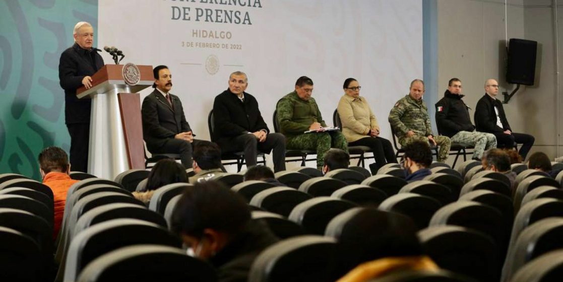 AMLO promete construir Hospital de IMSS-Bienestar en lugar de terreno de la refinería Bicentenario