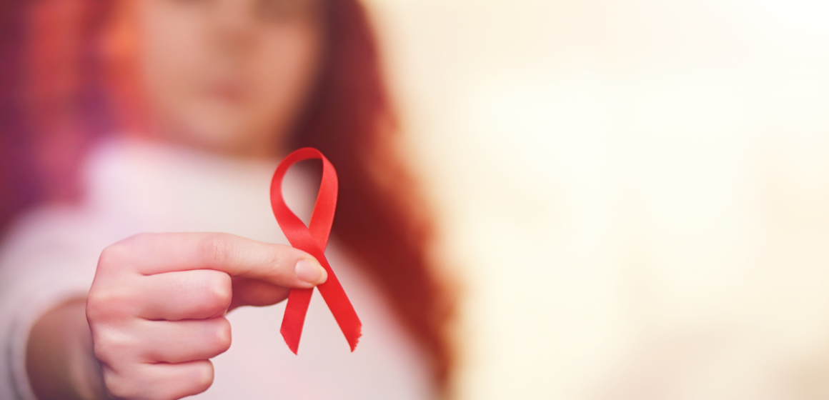 Reportan cura de primera mujer con VIH; usaron células madres