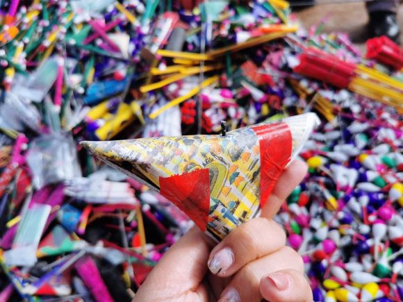 Proponen 3 años de cárcel para quienes entreguen pirotecnia a niños