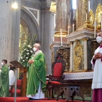 Lamenta arzobispo que violencia siga desatada en Puebla