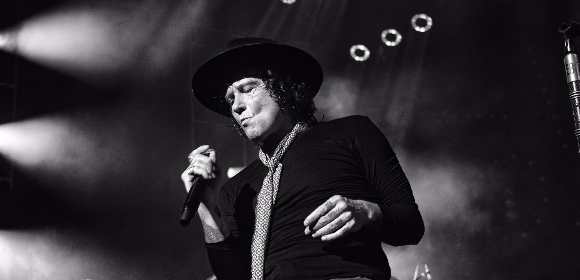 Enrique Bunbury anuncia retiro de los escenarios por problemas de salud