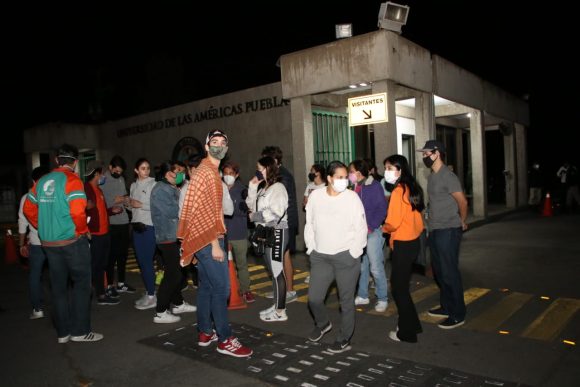 Llama gobernador Barbosa a la prudencia y diálogo para solucionar conflicto en Udlap