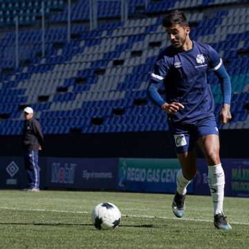 El uruguayo Kevin Ramírez se pierde lo que resta del torneo con el Puebla