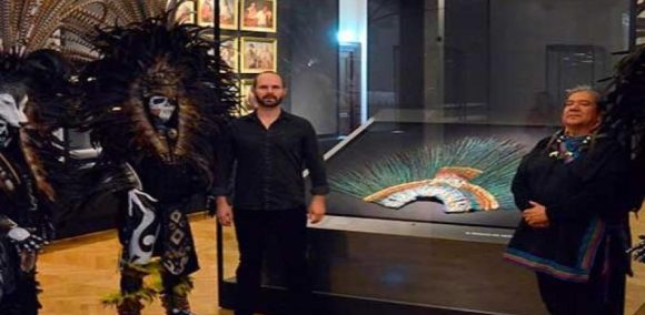 penacho moctezuma Anticultural que Austria no preste a México el penacho de Moctezuma: AMLO