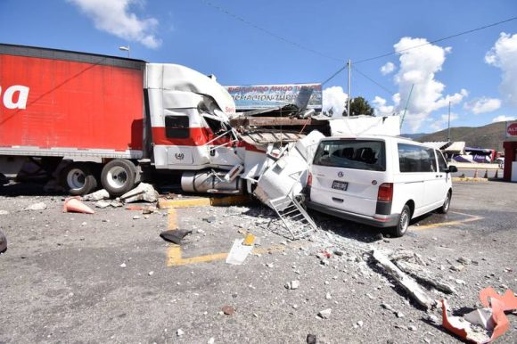 Alcaldesa de Acapulco perdona a tráiler, “iba solo” dice