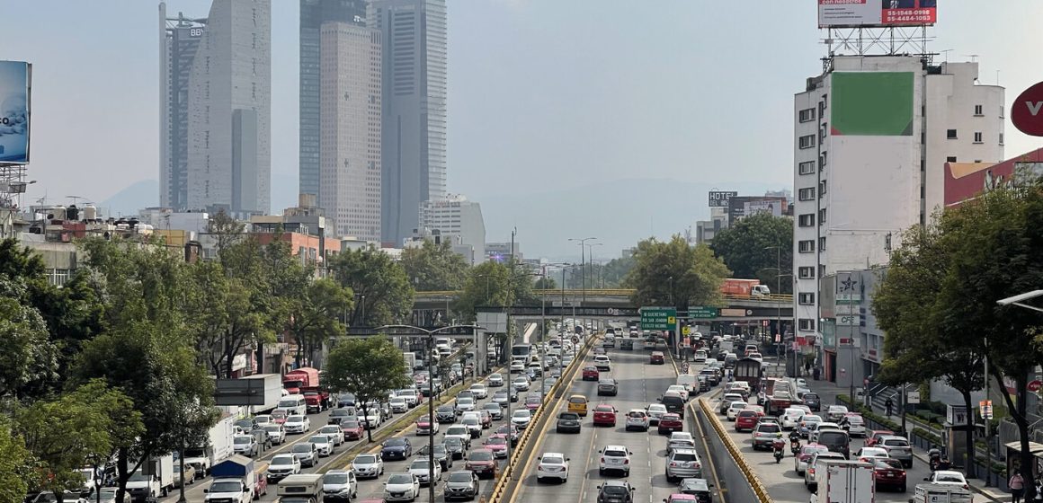 Los autos que no circulan por contingencia en Valle de México