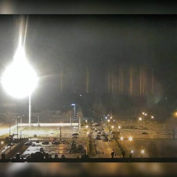 Reportan incendio en planta nuclear de Ucrania tras ataque ruso
