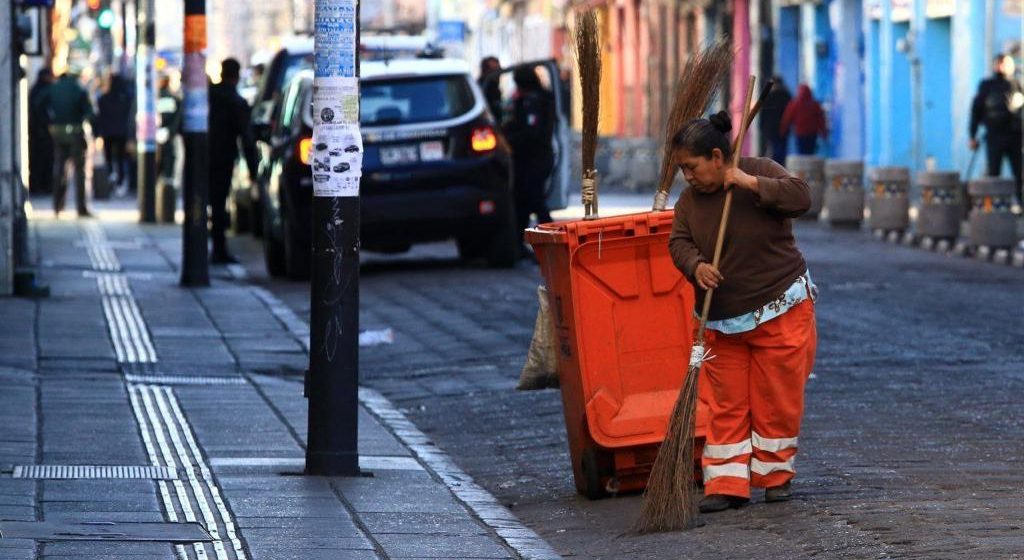 Limpian más de 4 mil 600 metros del Centro Histórico