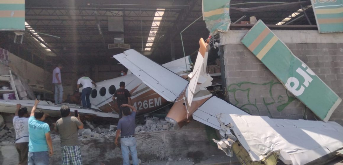 Mueren poblanos en accidente aéreo en Morelos