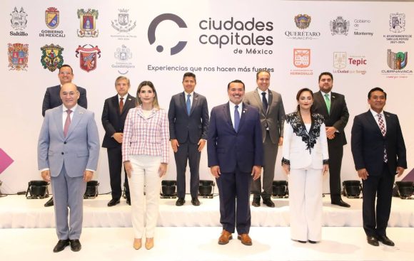 Eduardo Rivera firma creación de Asociación de Ciudades Capitales de México