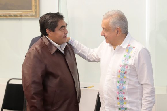 AMLO y Barbosa evalúan avances del programa Bienestar en Puebla