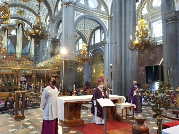 92e18b65-12b0-41d5-8d04-0c7202027114 Dedica arzobispo de Puebla misa para que regrese la paz y se terminen los feminicidios