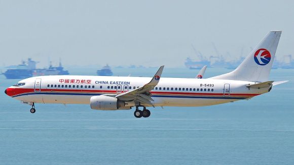 Avión de China Eastern se estrella en Guangxi con 132 personas a bordo
