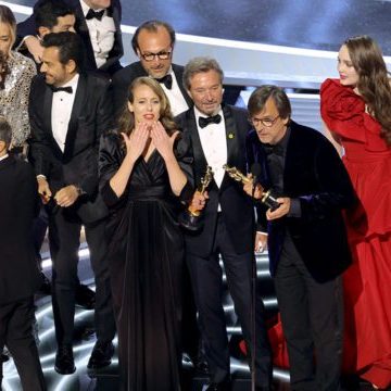 CODA gana Oscar a Mejor Película; cinta donde participa Eugenio Derbez