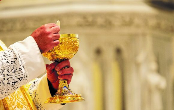 Diócesis de Culiacán llama a negar la comunión a diputados que votaron para despenalizar el aborto