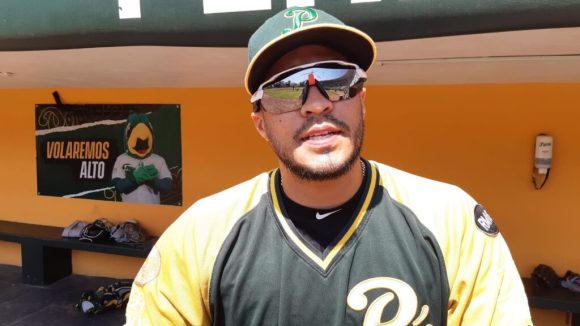 Jorge Flores reportó al campamento de los Pericos de Puebla