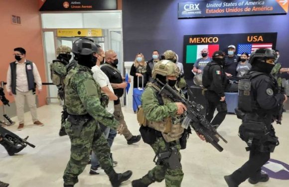 FN5-PFWX0AAxa6K Deportan a Estados Unidos a “El Huevo” líder del Cártel del Noreste