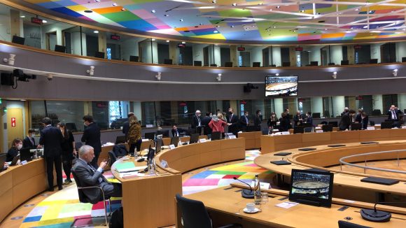 UE inicia examen de adhesión de Ucrania, Moldavia y Georgia