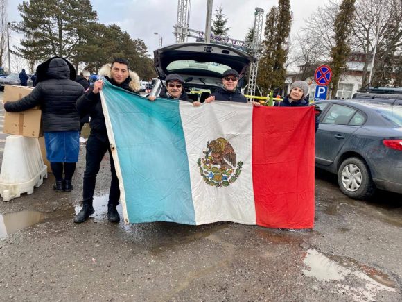 Permanecen en Ucrania entre 50 y 60 mexicanos