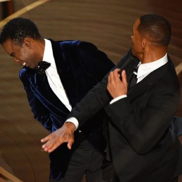 Will Smith golpea a Chris Rock en los premios Óscar