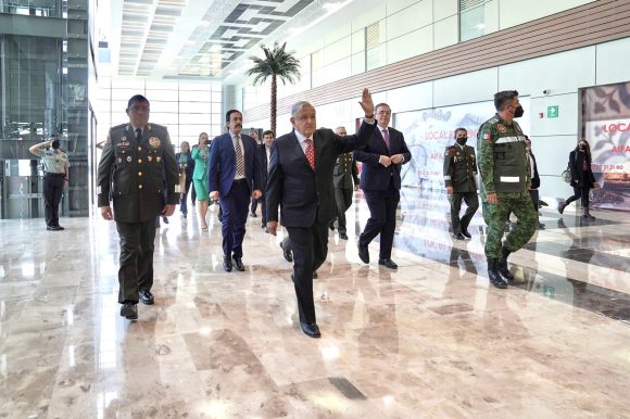 FOZqIZ2VEAU8Mdm Por visión de AMLO, México cuenta con un nuevo aeropuerto ejecutado sin corrupción: Miguel Barbosa