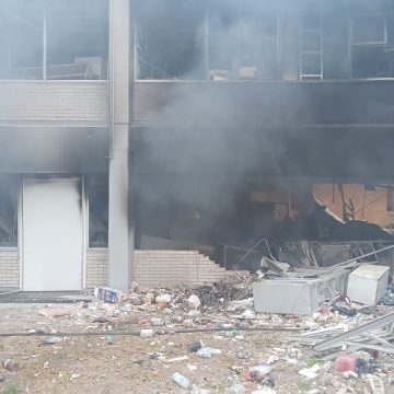 Explosión en laboratorio de la FES Zaragoza deja tres heridos