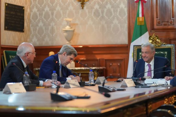 Encuentro con John Kerry fue amistoso y benéfico: AMLO
