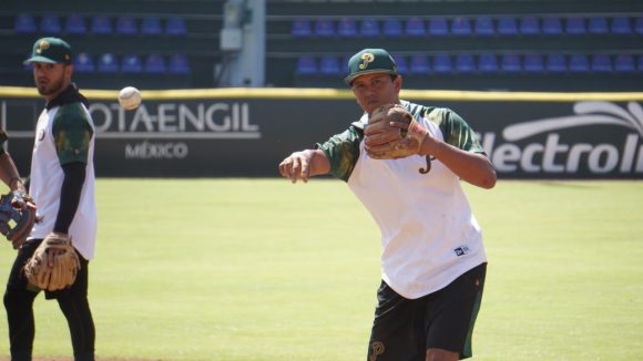 Los Pericos de Puebla reforzaron el cuadro rumbo a la Temporada 2022