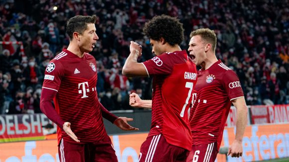 Triplete de Lewandowski y el Bayern Munich a los Cuartos de la Champions