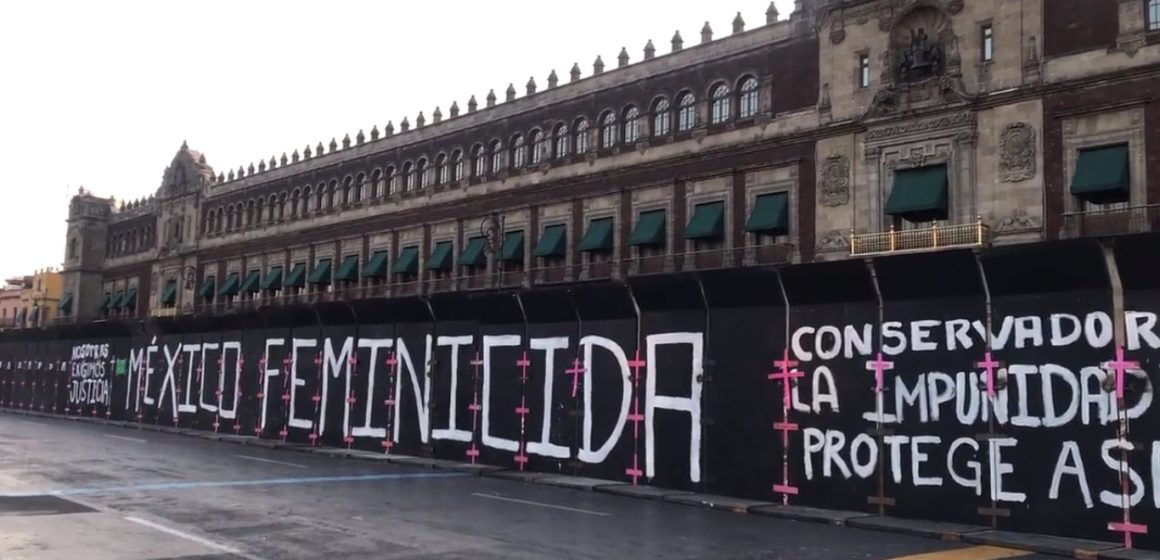 (VIDEO) Marina refuerza blindaje en Palacio Nacional ante marchas feministas