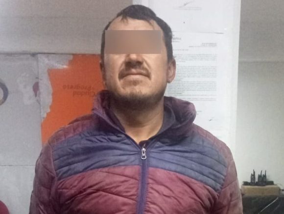 Un presunto talador fue detenido en Ahuazotepec por Policía Estatal