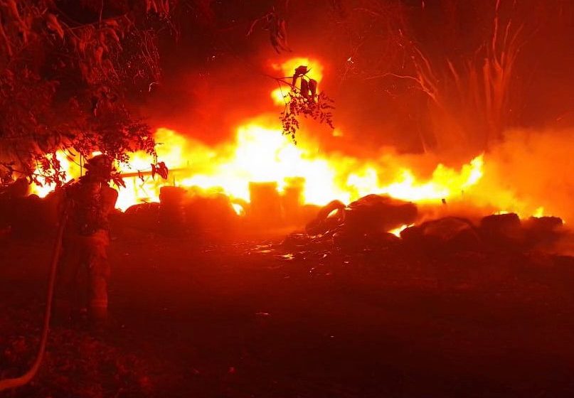 Protección Civil Municipal atendió incendio por quema de llantas