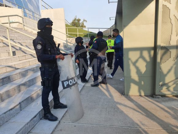 Refuerzan con 200 policías municipales la seguridad del estadio Cuauhtémoc
