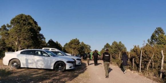 Aseguran dinero, armas y cajas fuertes tras cateo en propiedad de “El Bronco”