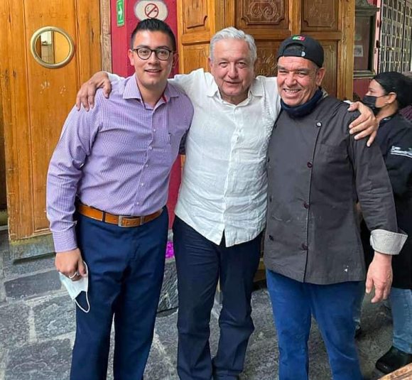 El presidente López Obrador comió en el restaurante Las Calandrias en Atlixco